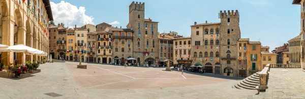 Arezzo-place-principale