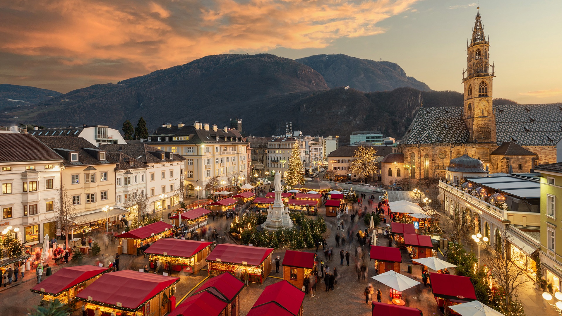 Marché de Noel à Bolzano by Daniele Fiorentino