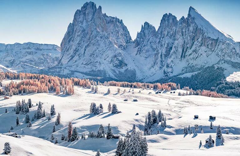 Vacances d'hiver dans les Dolomites dans le Alpes Italiennes